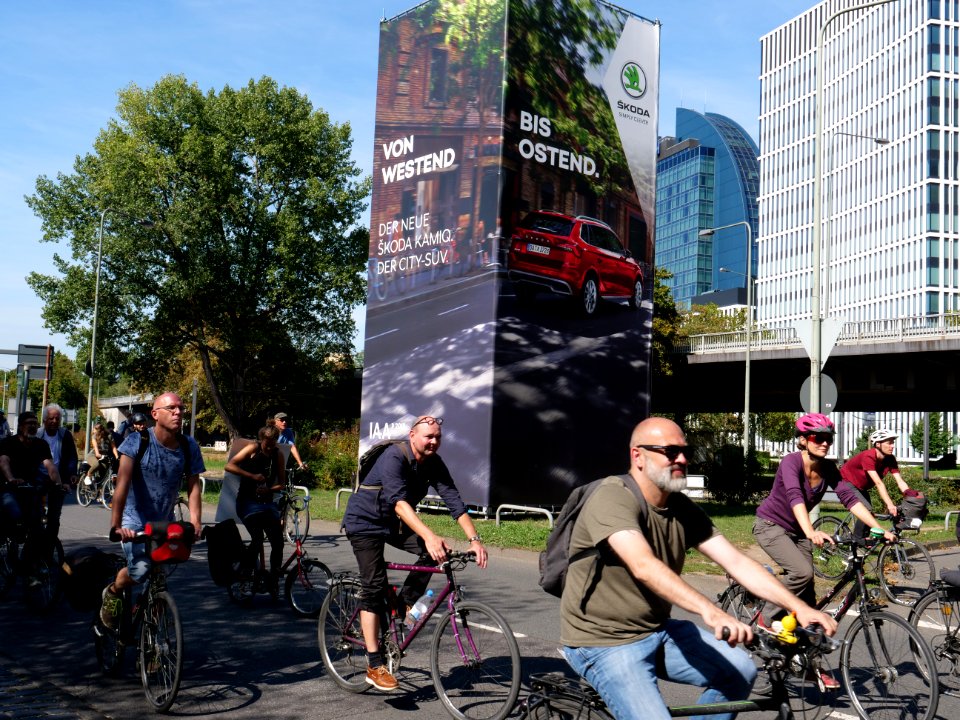 Sand im Getriebe protest 2019 bike finger 55