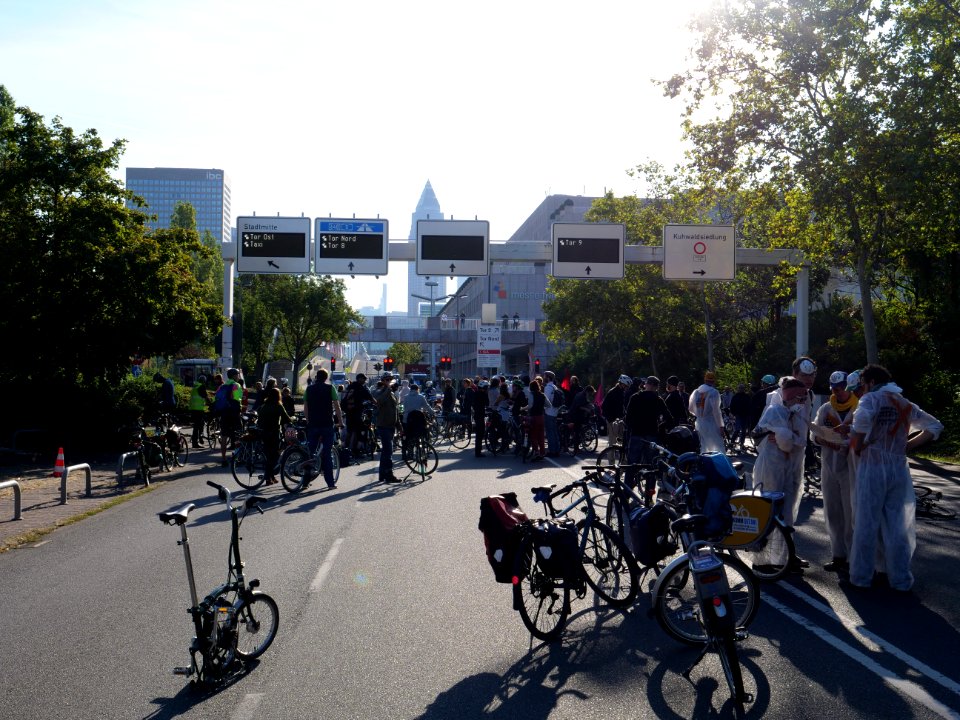 Sand im Getriebe protest 2019 bike finger 17