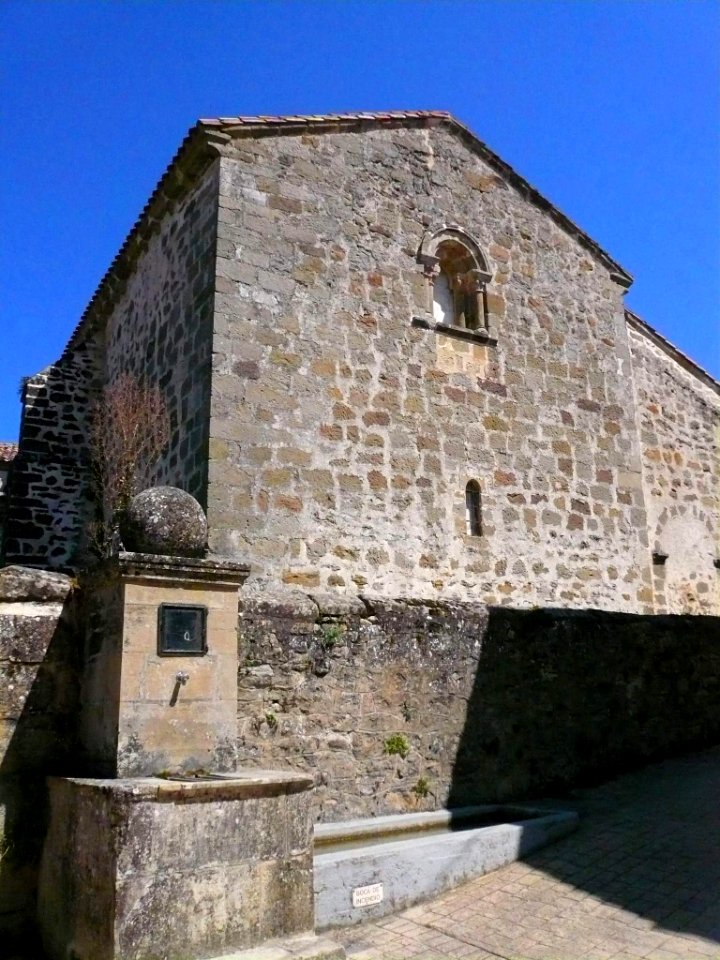 San Zadornil - Iglesia de San Saturnino 02