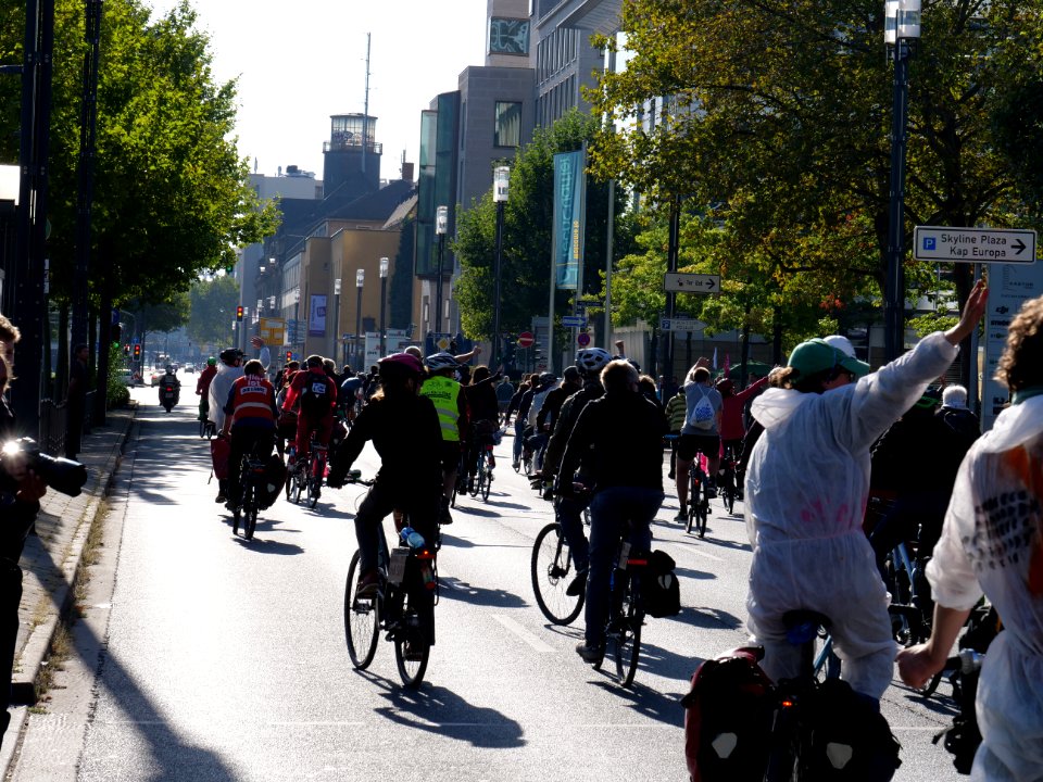 Sand im Getriebe protest 2019 bike finger 38