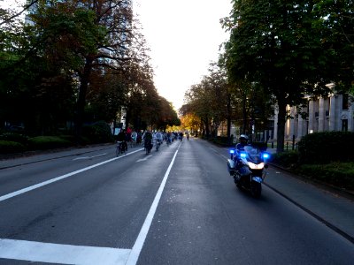 Sand im Getriebe protest 2019 bike finger 01