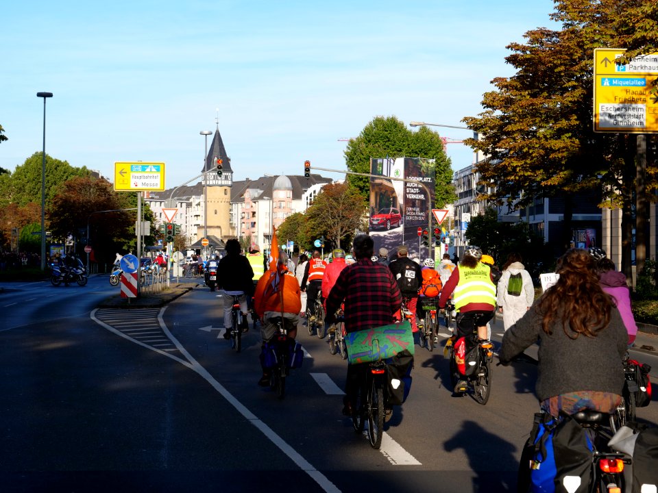 Sand im Getriebe protest 2019 bike finger 07