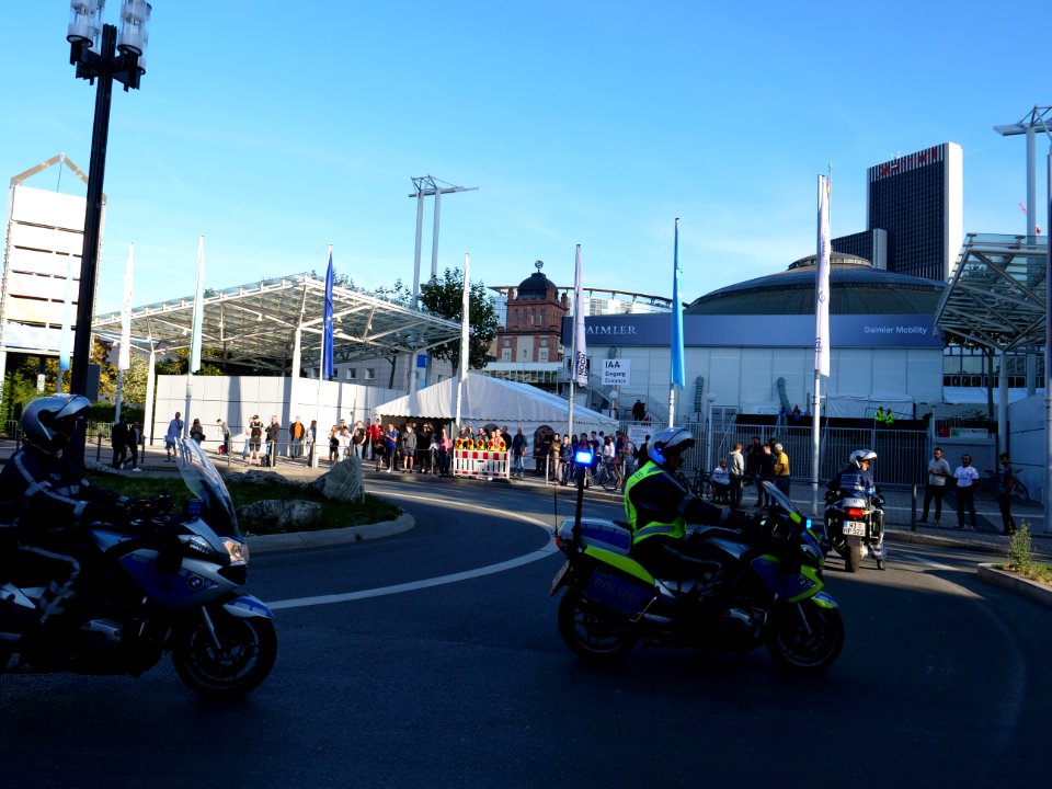 Sand im Getriebe protest 2019 bike finger 13