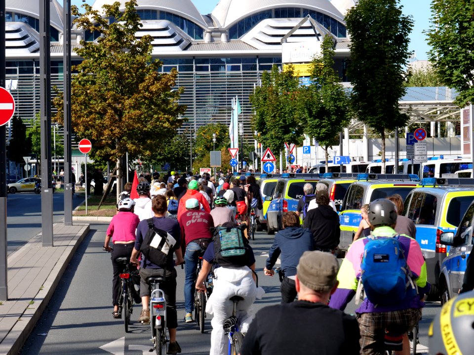 Sand im Getriebe protest 2019 bike finger 42