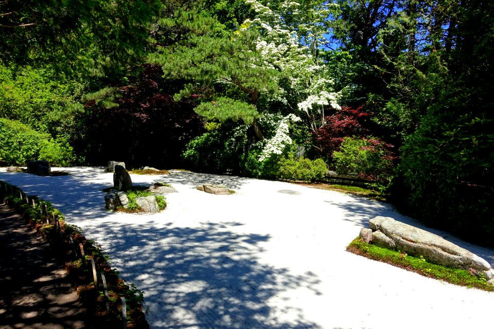 Sand Garden - Asticou Azalea Garden - Northeast Harbor, Maine - DSC03673