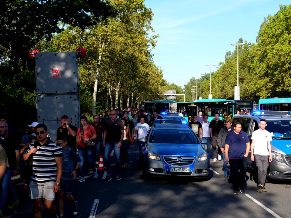 Sand im Getriebe protest 2019 bike finger 22
