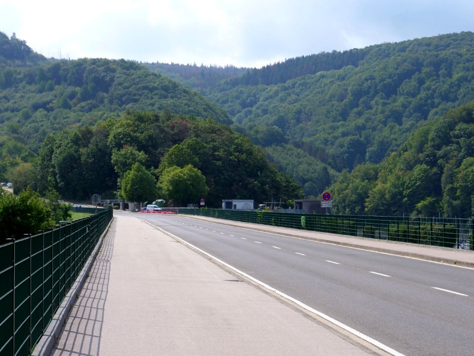 Rurtalsperre dam 02