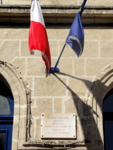 Saint-Thomas (Aisne) mairie, plaque monument institutrice déportée