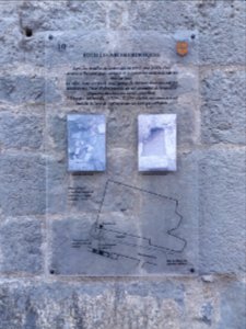 Ruoms - Église Saint-Pierre-aux-liens - Pancarte fouilles archéologiques