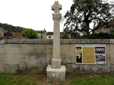 Rupt-aux-Nonains (Meuse) croix de chemin
