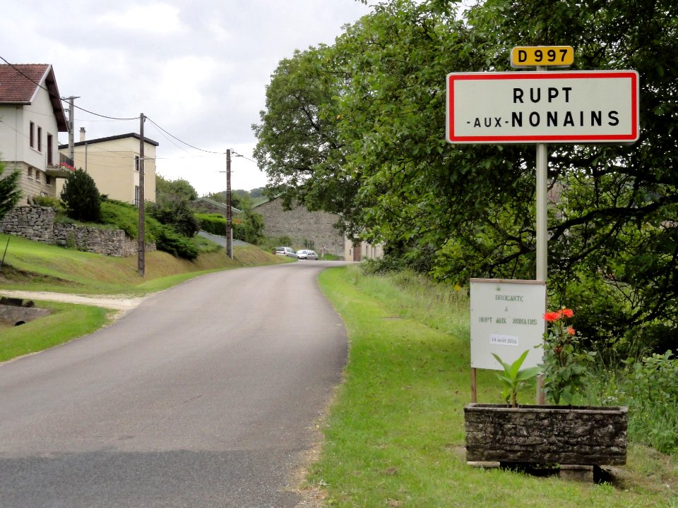 Rupt-aux-Nonains (Meuse) city limit sign