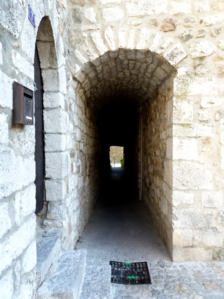 Ruoms - Vieille ville - Passage