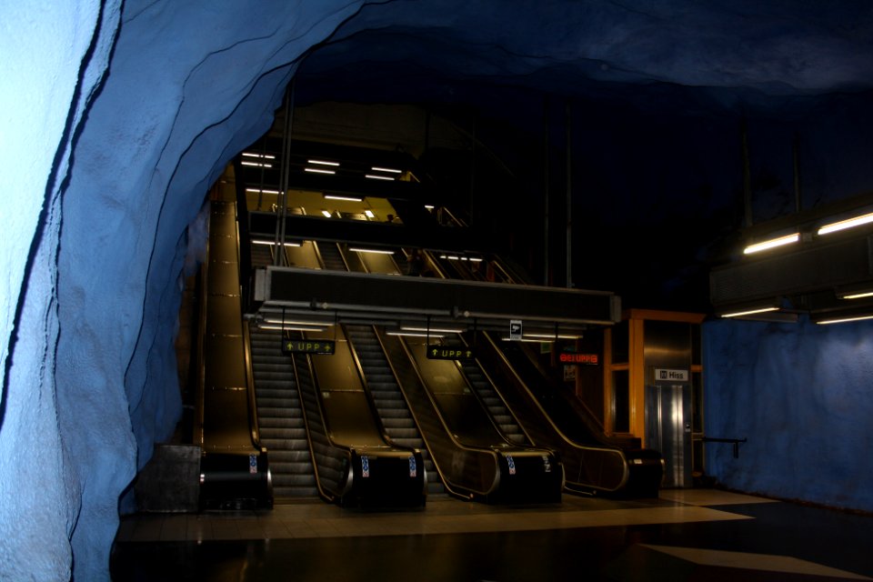 Rulltrappor från blåa linjen på T-Centralen