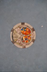Rumpenheim, Schlosspark, Monopteros, Wappen in der Kupel