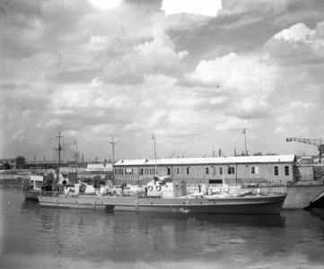 Russische boot (Waalhaven Rotterdam), Bestanddeelnr 903-4112