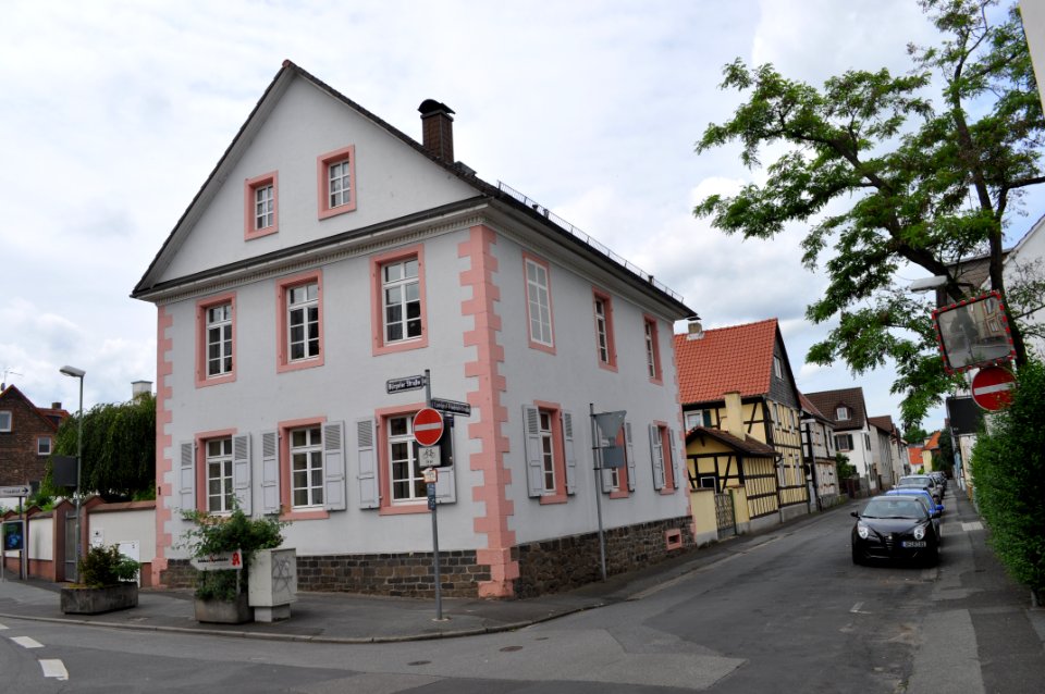 Rumpenheim, Bürgeler Straße 1