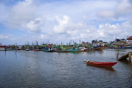 Fishing boat travel dock