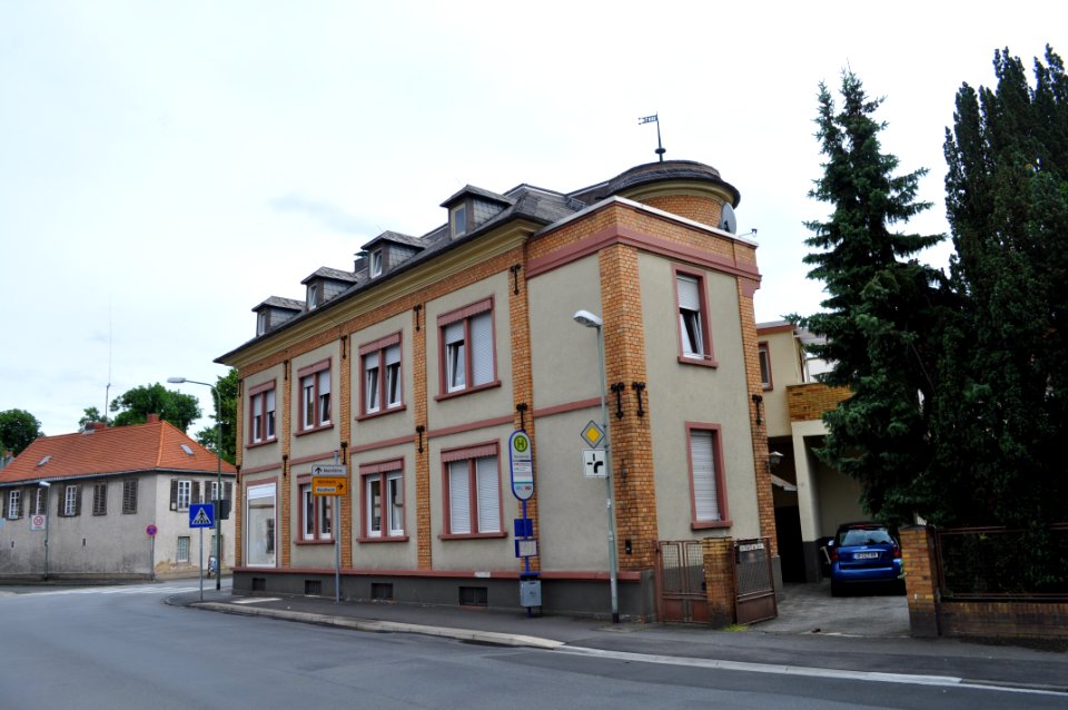 Rumpenheim, Bürgeler Straße 2 (1)