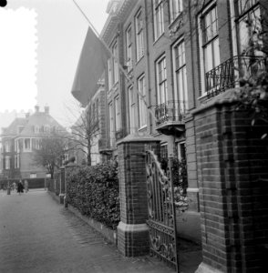 Russisch Consulaat met vlag halfstok Amsterdam, Bestanddeelnr 905-5835