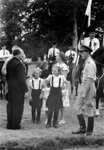 Ruiterfeest Prinsesjes te paard, Bestanddeelnr 902-3672