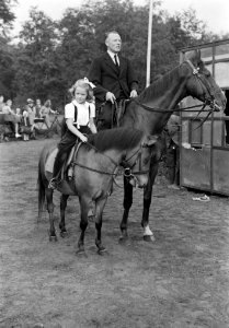Ruiterfeest Prinsesjes te paard, Bestanddeelnr 902-3670