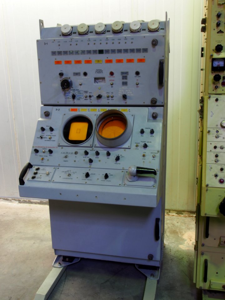 Russian Radar console at the wehrtechnische studiensammlung koblenz