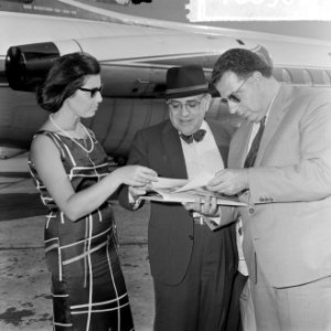 Russische filmster Akim Tamiroff op Schiphol, die in Nederlandse film zal spelen, Bestanddeelnr 916-6961