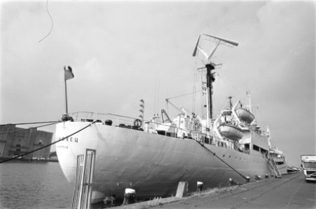 Russische Morzhovets in Amsterdamse haven ruimtevaart ondersteuningsvaartuig, Bestanddeelnr 933-0451