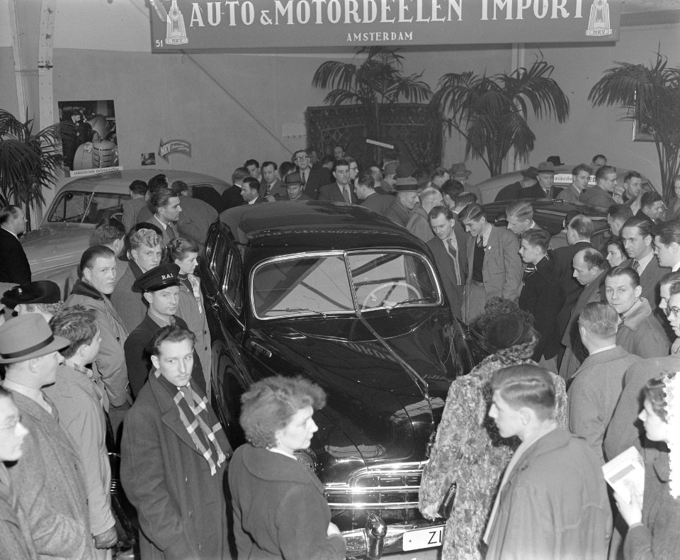 Russische autos op de Rai, Bestanddeelnr 906-3270