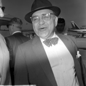 Russische filmster Akim Tamiroff op Schiphol, die in Nederlandse film zal spelen, Bestanddeelnr 916-6962