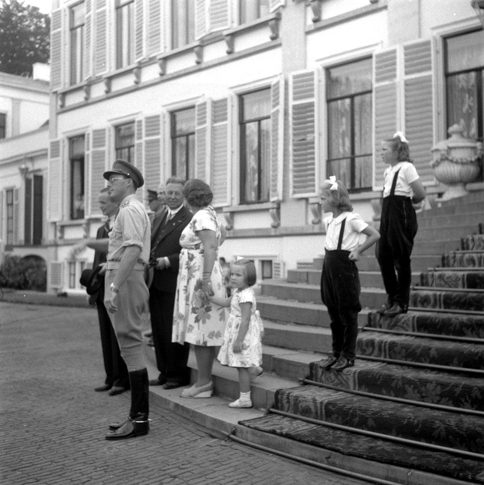 Ruiterfeest Prinsesjes te paard, Bestanddeelnr 902-3676