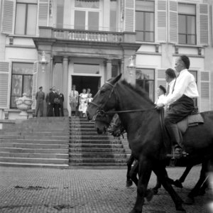Ruiterfeest Prinsesjes te paard, Bestanddeelnr 902-3685