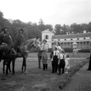 Ruiterfeest Prinsesjes te paard, Bestanddeelnr 902-3681