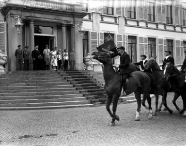 Ruiterfeest Prinsesjes te paard, Bestanddeelnr 902-3654