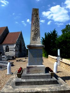 Sébécourt (Eure, Fr) monument aux morts