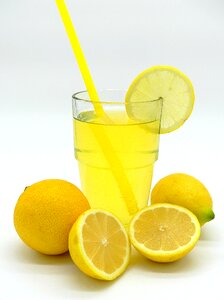 Erfrischungsgetränk lemons fruits photo