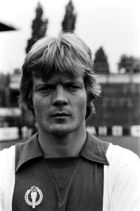 Søren Lerby, Bestanddeelnr 930-3656
