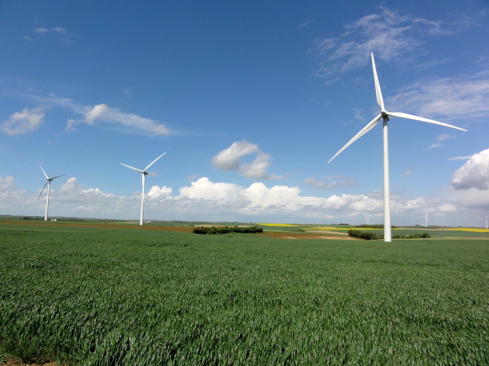 Séry-lès-Mézières (Aisne) éoliennes (h)