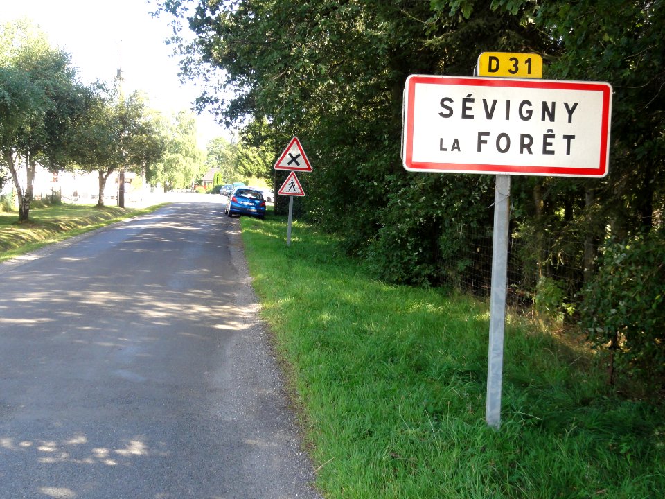 Sévigny-la-Forêt (Ardennes) entrée