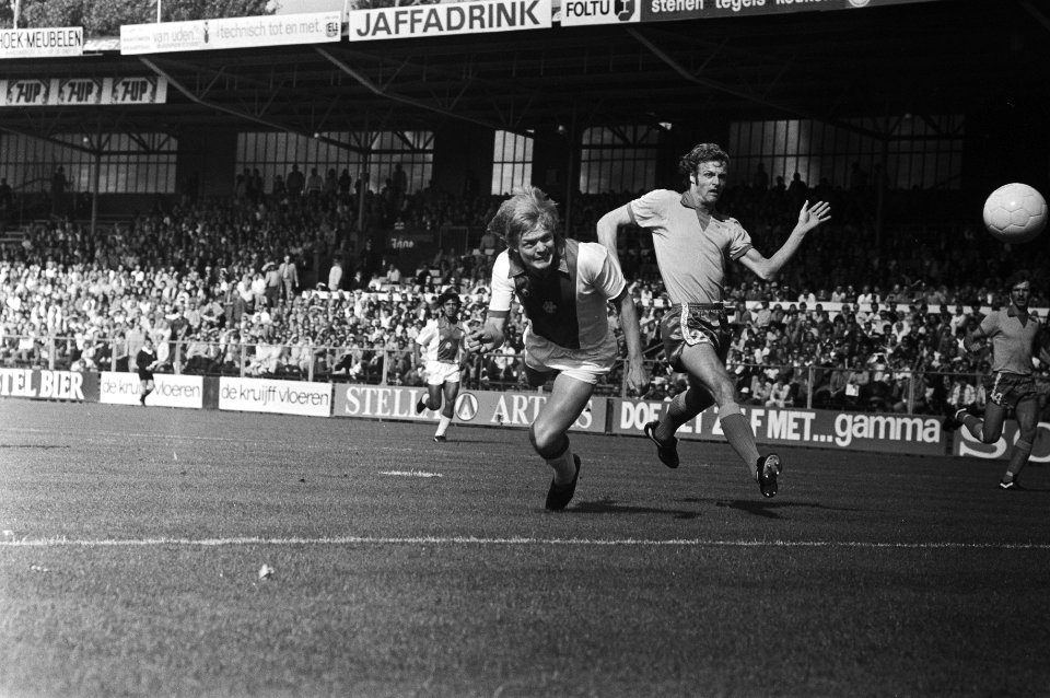 Søren Lerby scoort 1-0, Bestanddeelnr 930-4555