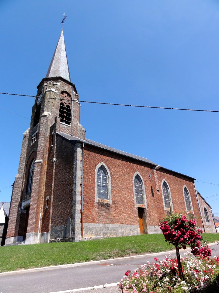 Sémeries (Nord, Fr) église vue latérale