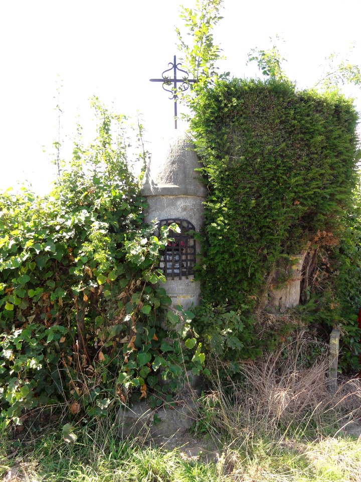 Sémeries (Nord, Fr) chapelle Ste Face à Zorées