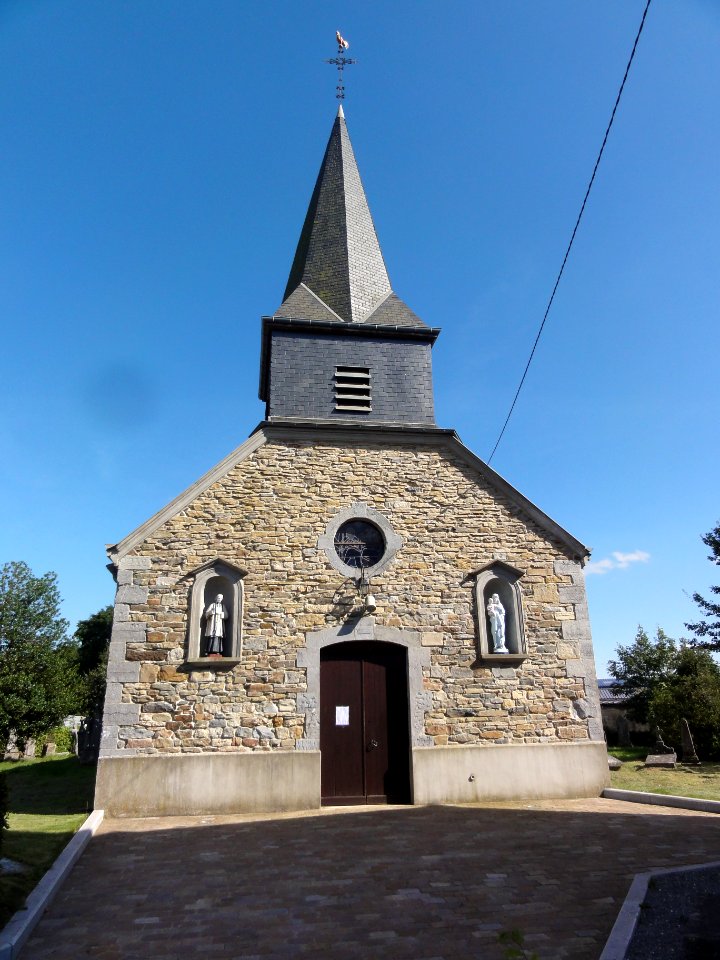 Sévigny-la-Forêt (Ardennes) église façade