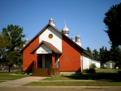 Russo Greek Orthodox Church, Vegreville, wide photo