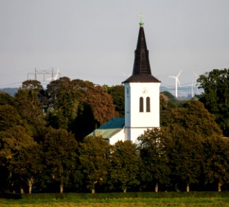 Södervidinge kyrka–flygbild 06 september 2014 photo