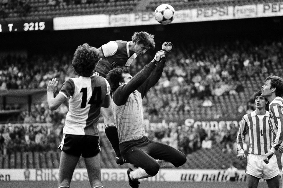 Ruud Gullit scoort 2 - 0, Bestanddeelnr 932-3992
