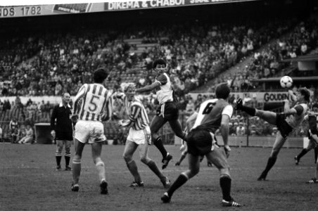 Ruud Gullit scoort 2 - 0, Bestanddeelnr 932-3991