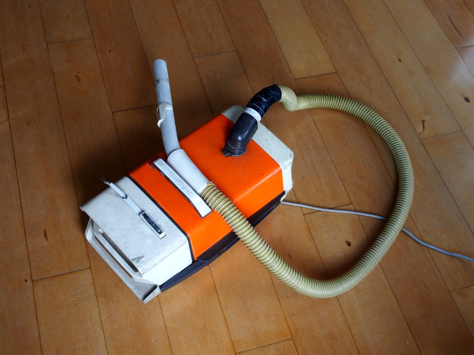 Ruton vacuum cleaner pic1