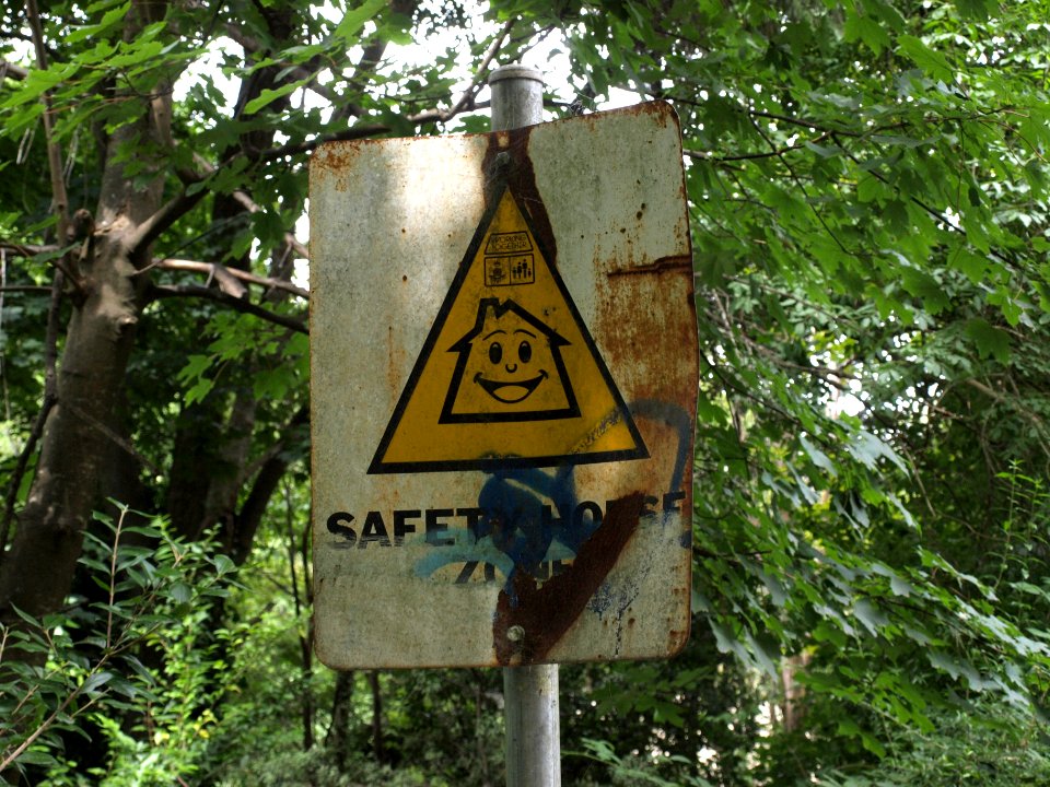 Rusted Safety House sign (picture 1)