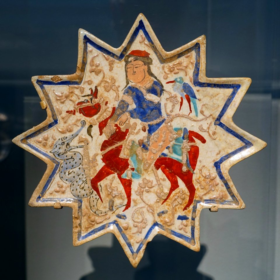Rustam and dragon on twelve-pointed tile, Iran, late 12th century, stonepaste painted over glaze with enamel and gold - Freer Gallery of Art - DSC04681